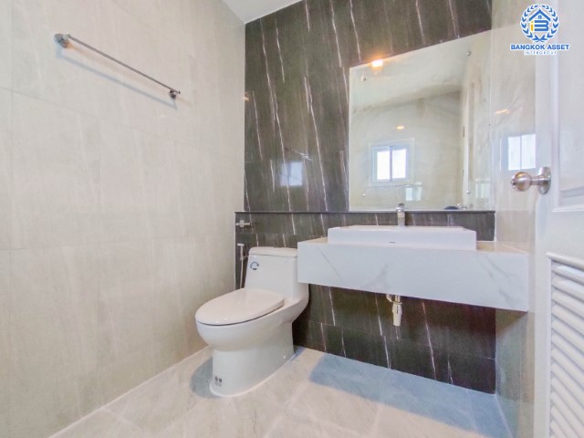 *****บ้านเดี่ยวมือสองย่านนนทบุรี ม.เพอร์เฟคเพลส3 ราชพฤกษ์ หลังมุม เนื้อที่กว้างเกือบ 56 ตร.ว. ฟังก์ชัน 3 ห้องนอน 3 ห้องน้ำ ที่จอดรถ 2 คัน บ้านสวย สไตล์โมเดิร์น ตกแต่งใหม่พร้อมเข้าอยู่ บนทำเลแห่งการเดินทาง ใกล้รถไฟฟ้าสายสีม่วง "สถานีบางรักน้อยท่าอิฐ" และทางด่วน "ศรีรัช" จองเลย!!